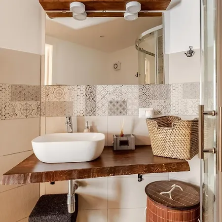 Lullaby شقة باري